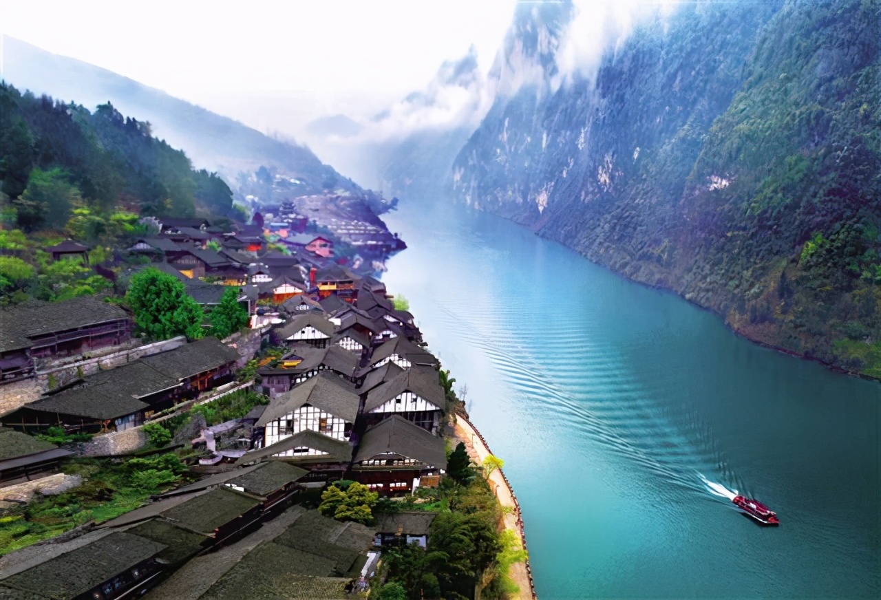 国内三月自驾游必去打卡地，带上心爱的他/她一路飞驰吧