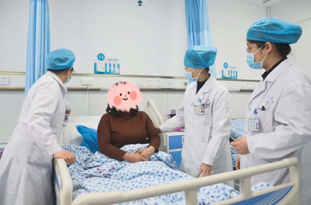 惊魂一刻：皮肤科诊室上演生死时速