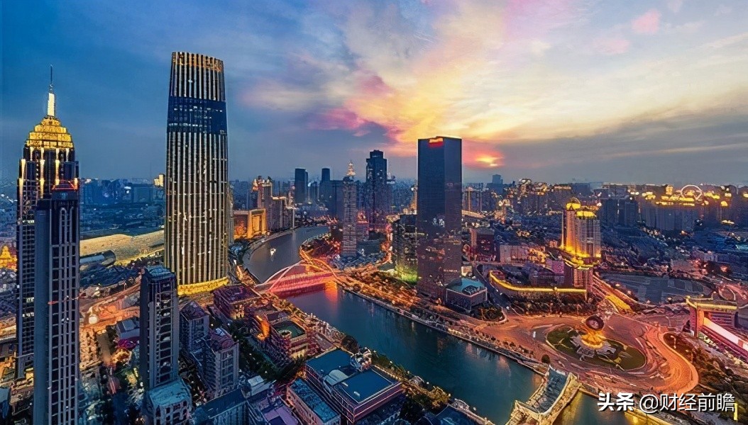 手里有60万，该“咬牙买房”还是“放入银行”？银行行长说透了