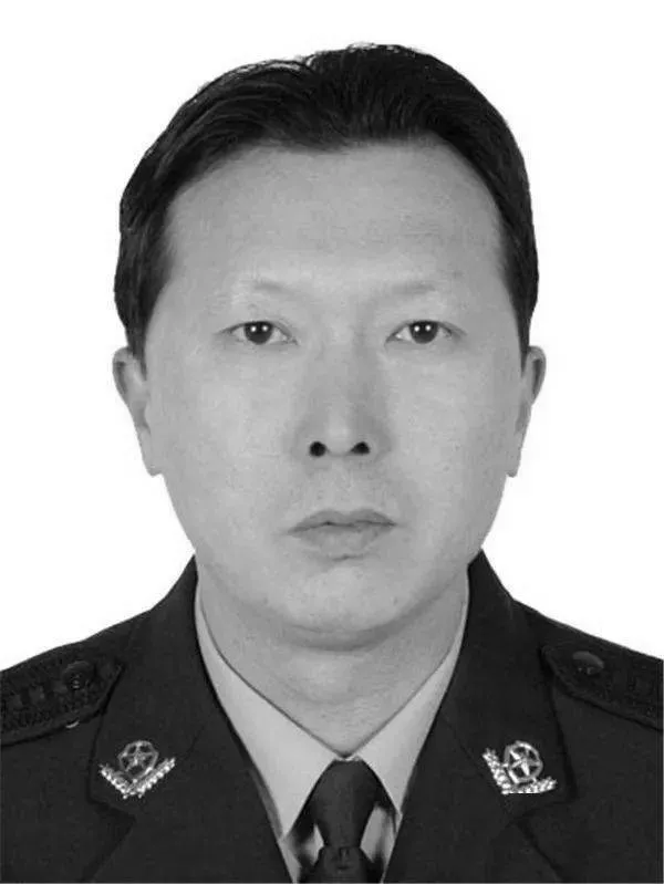 巴建东：用生命谱写奉献之歌